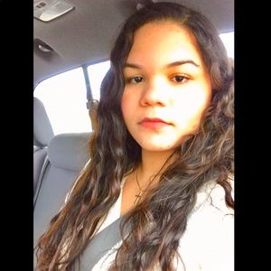 Meet your Posher, Daniela